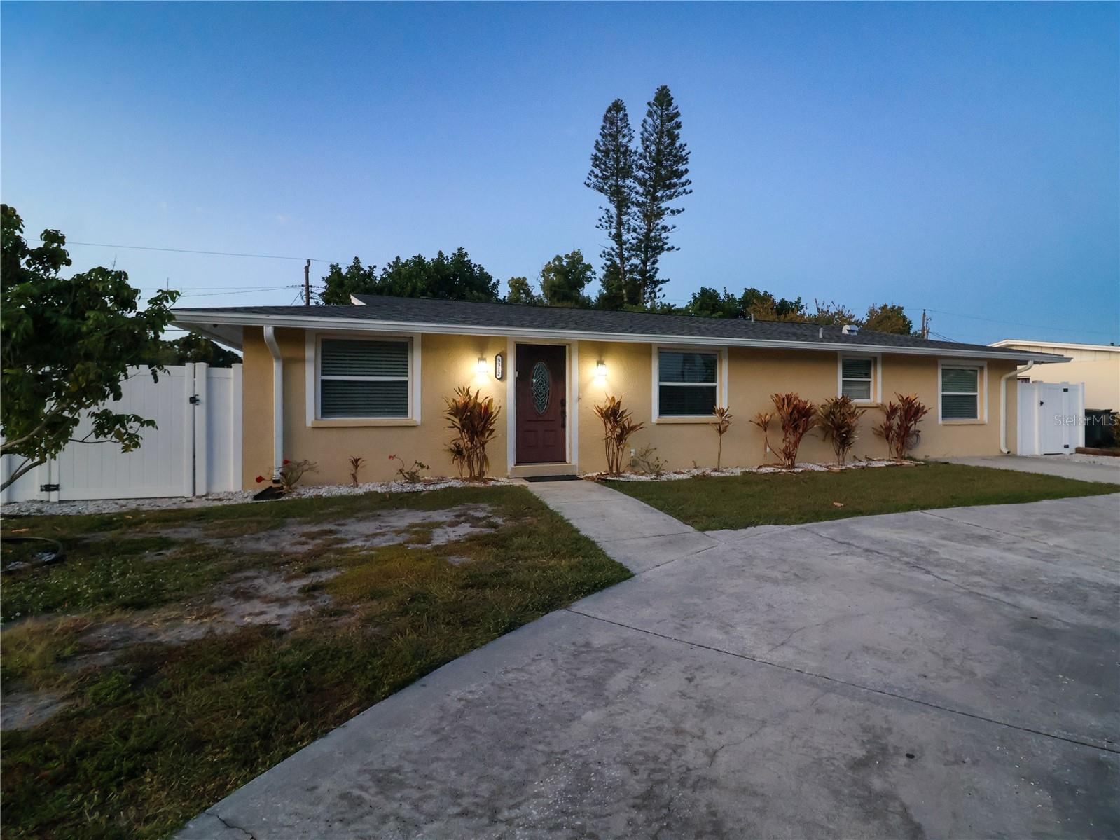 CAPE VISTA FIRST UNIT - Residential
