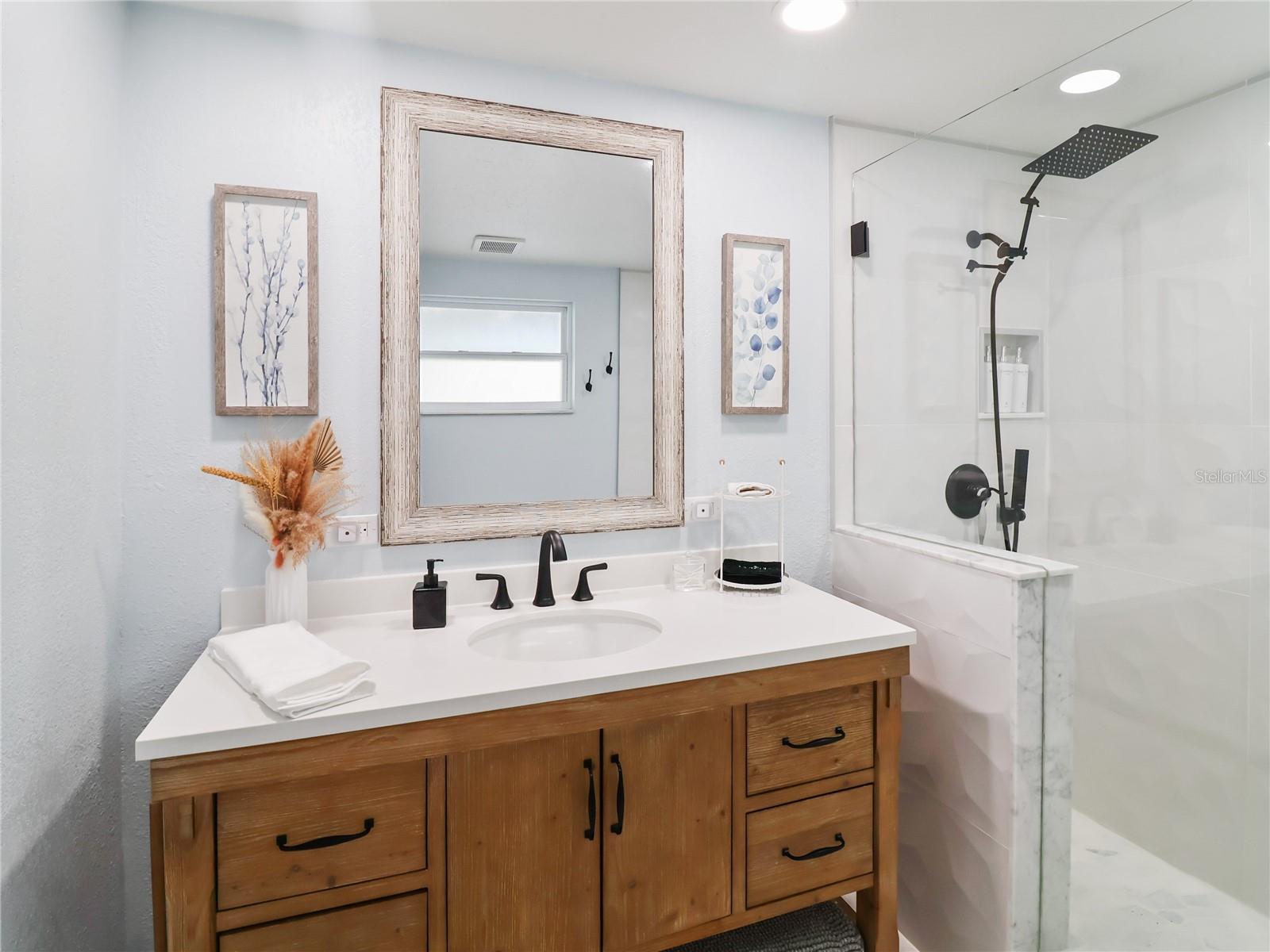 CAPE VISTA FIRST UNIT - Residential