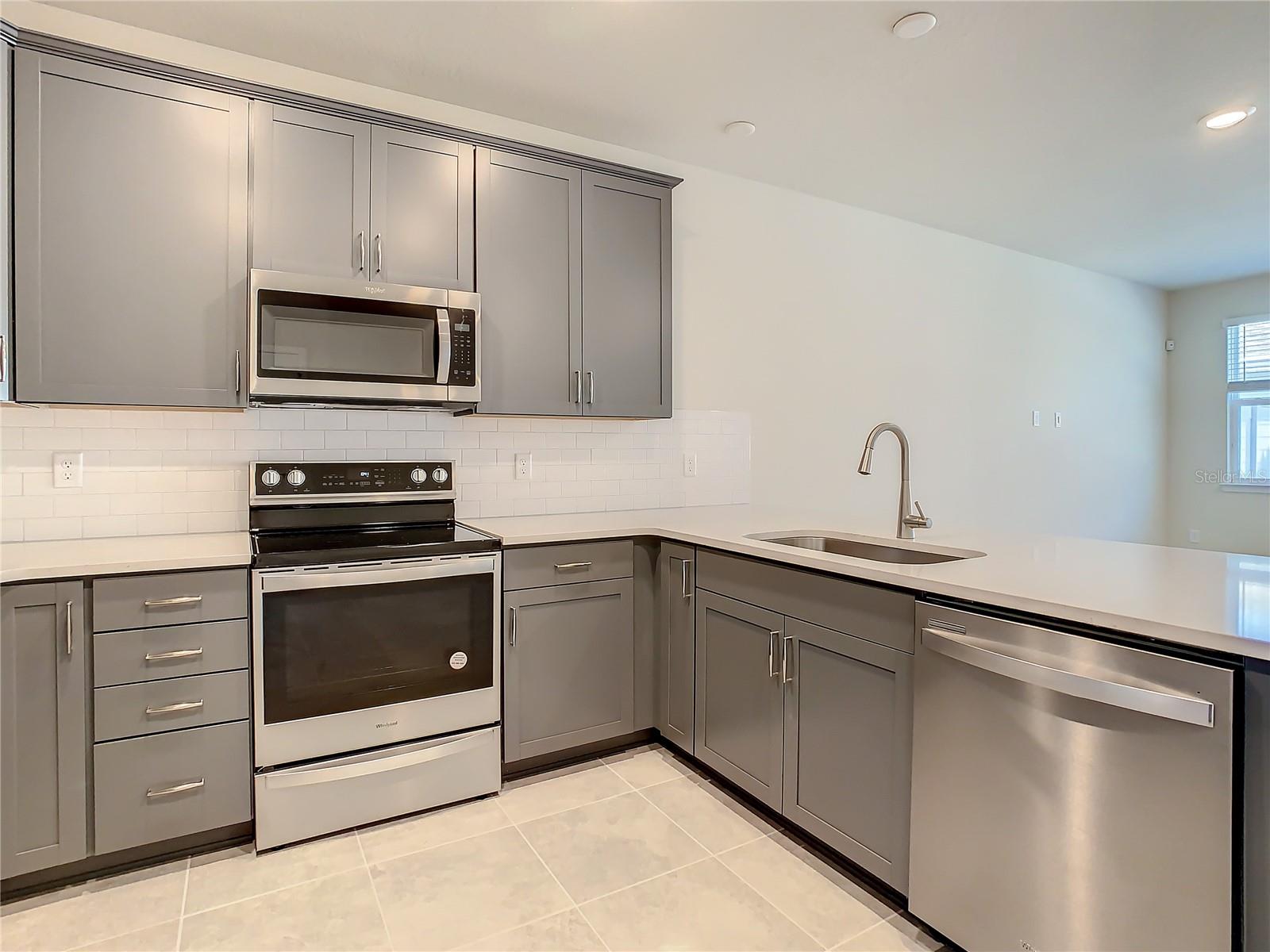 ISLES/LK NONA PH 3B - Residential Lease