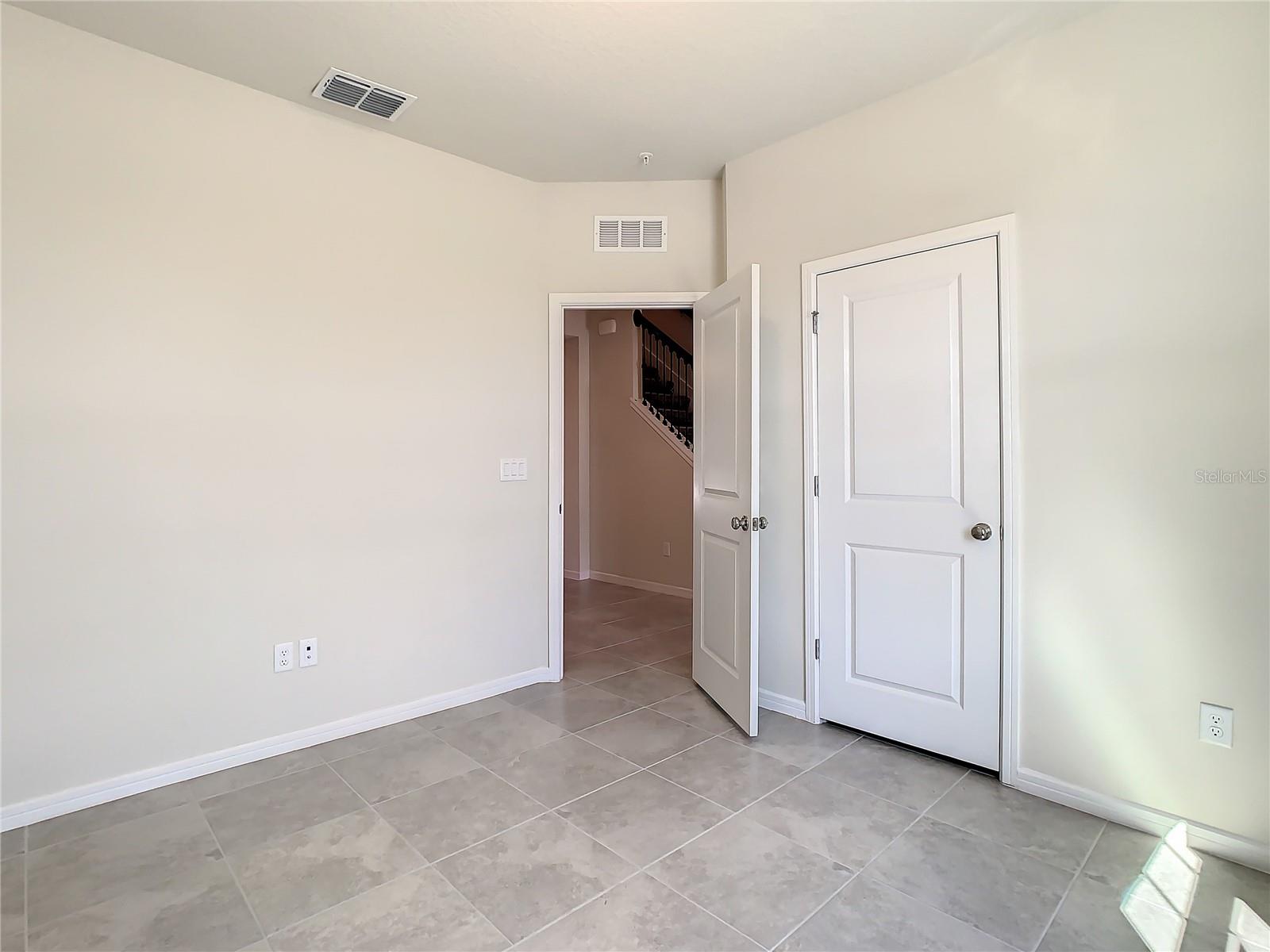 ISLES/LK NONA PH 3B - Residential Lease
