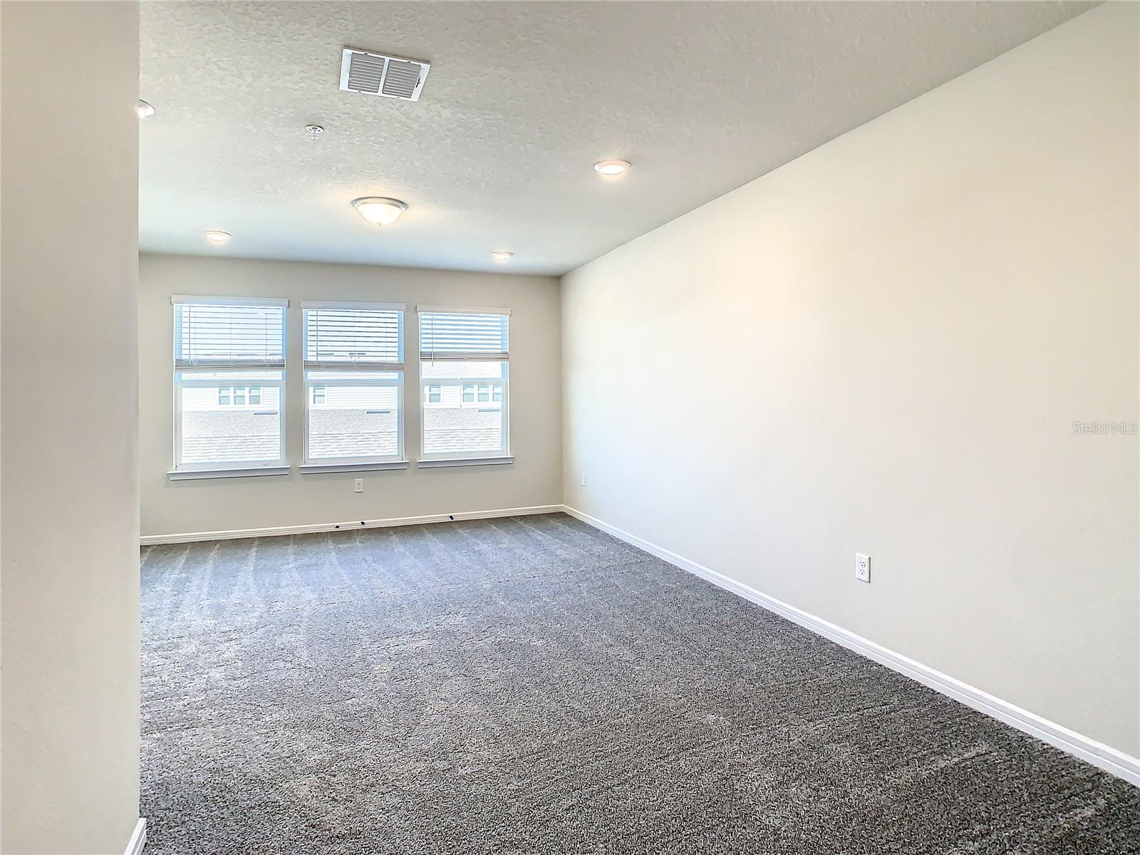 ISLES/LK NONA PH 3B - Residential Lease