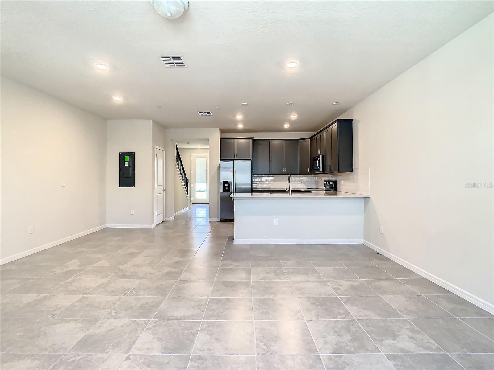 ISLES/LK NONA PH 3B - Residential Lease