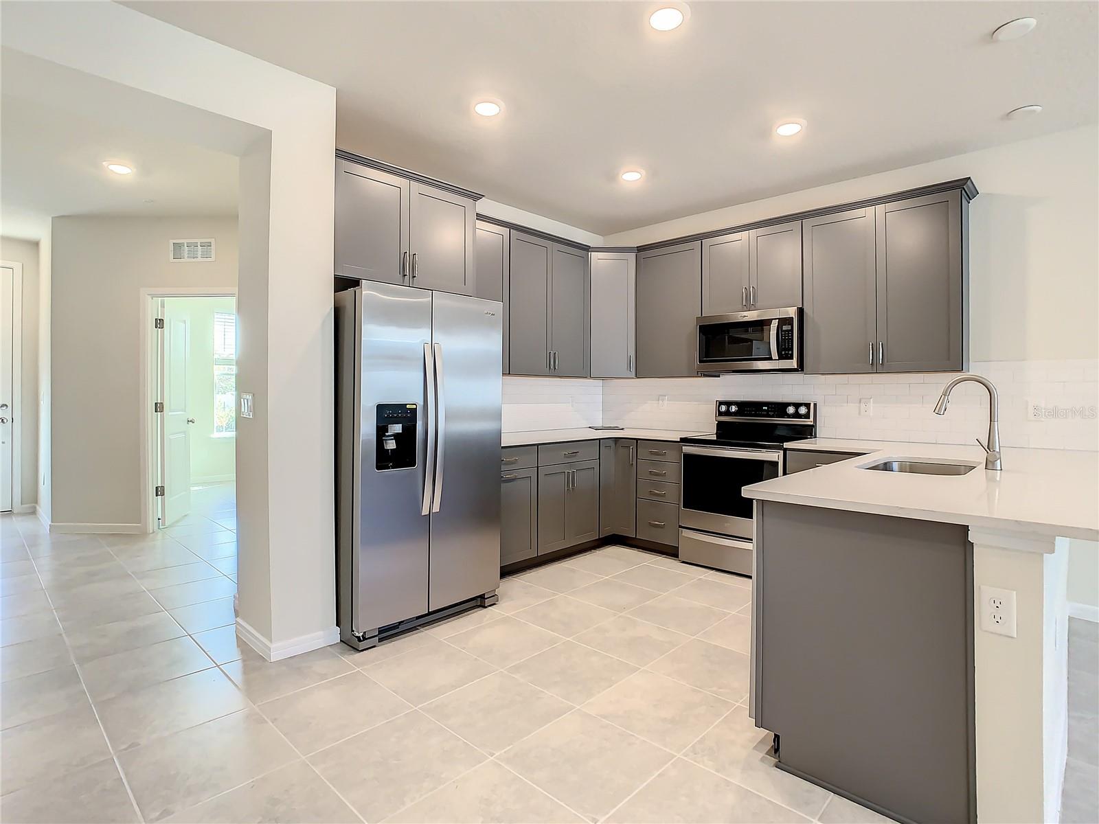 ISLES/LK NONA PH 3B - Residential Lease