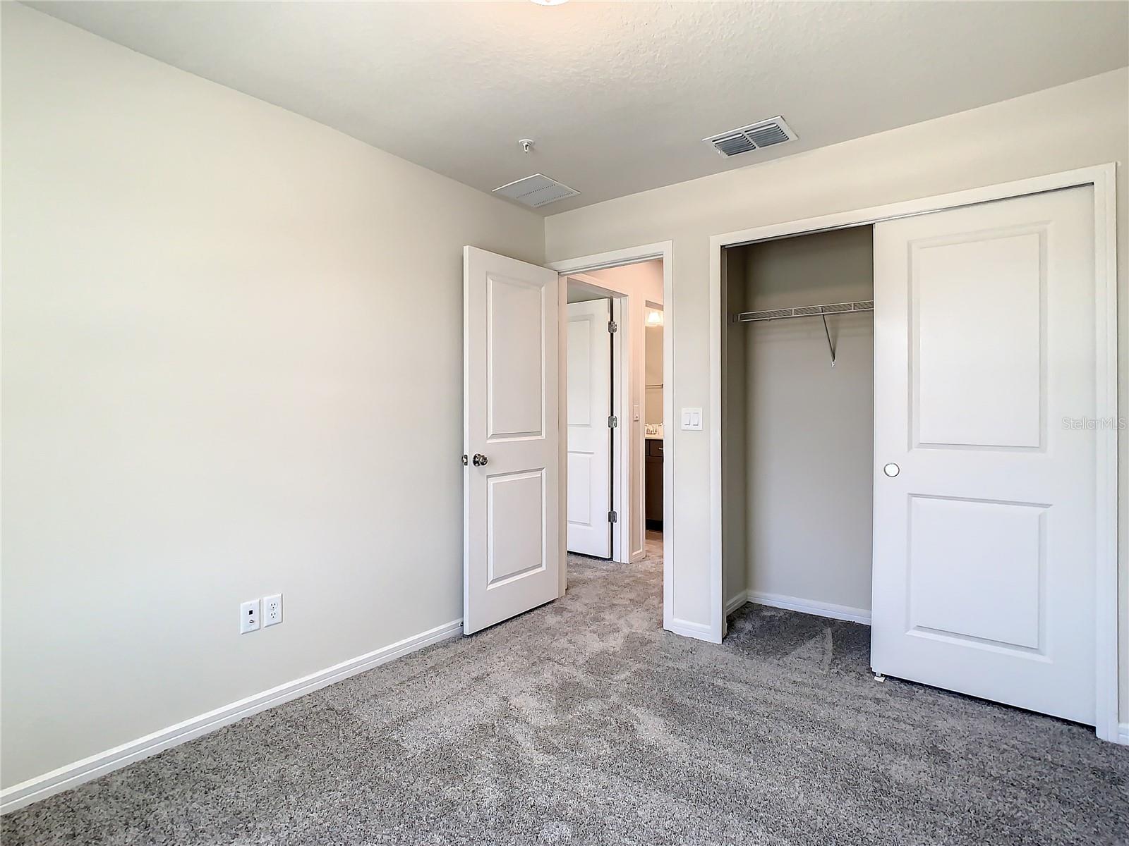 ISLES/LK NONA PH 3B - Residential Lease