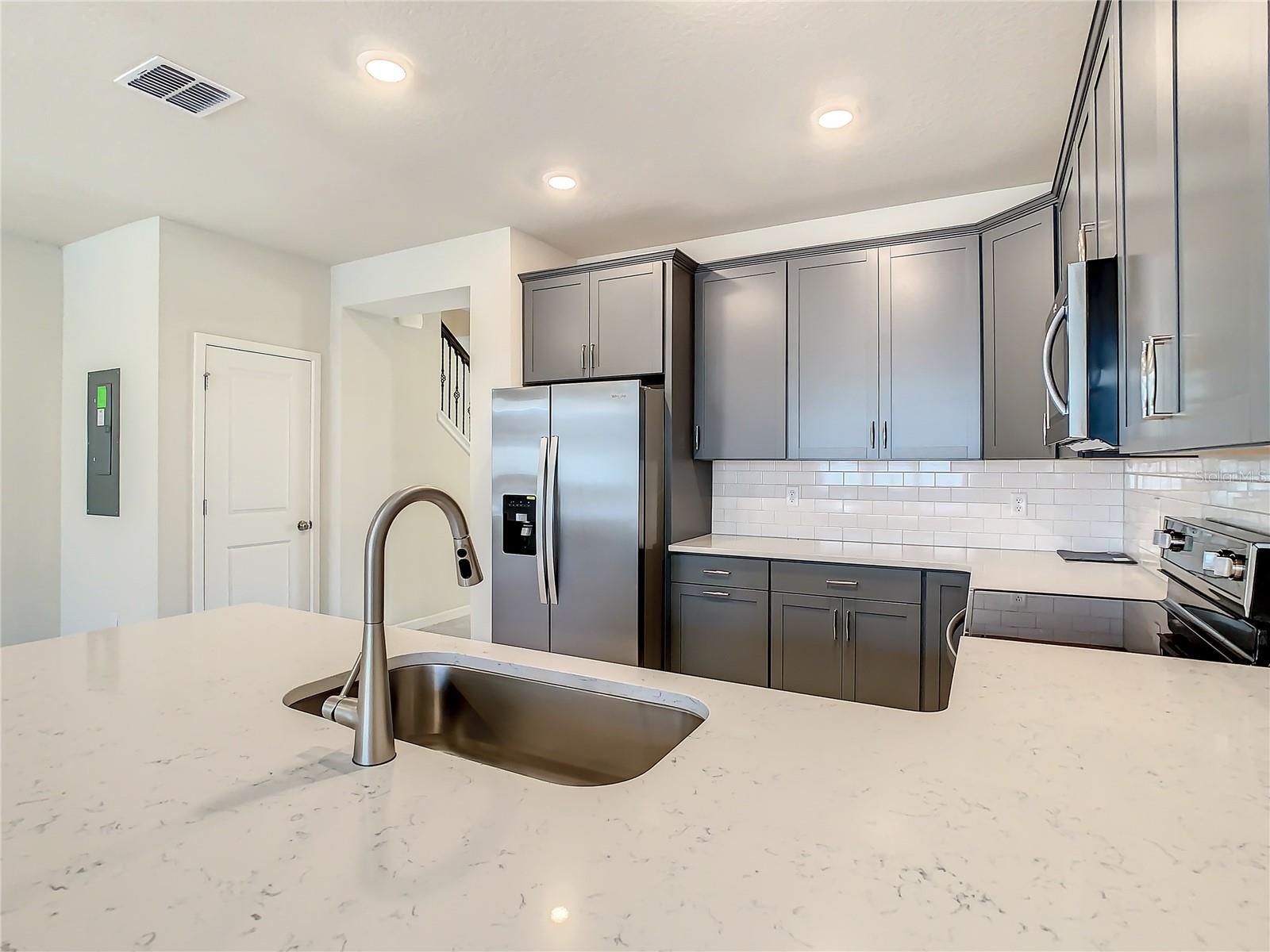 ISLES/LK NONA PH 3B - Residential Lease