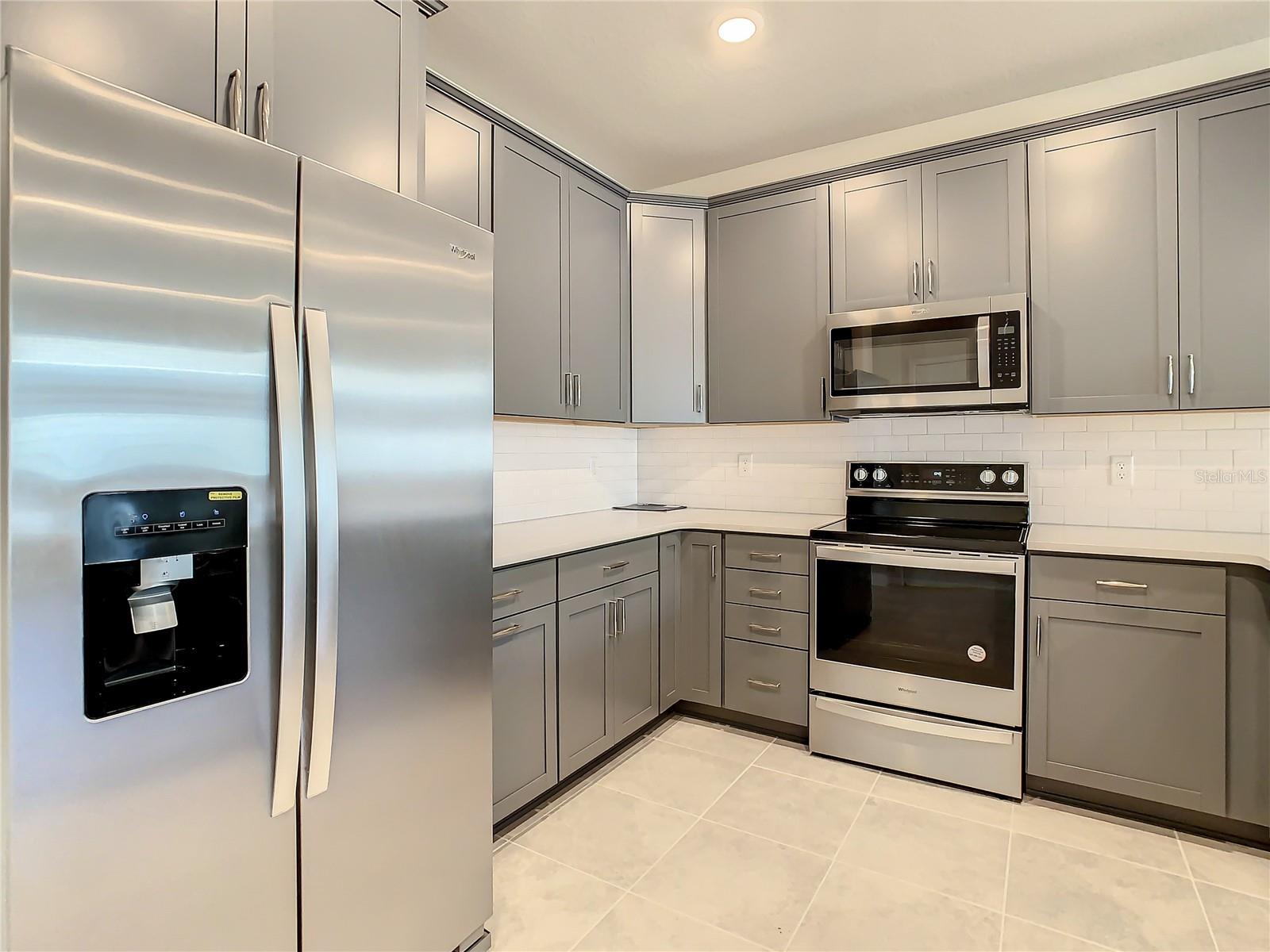 ISLES/LK NONA PH 3B - Residential Lease