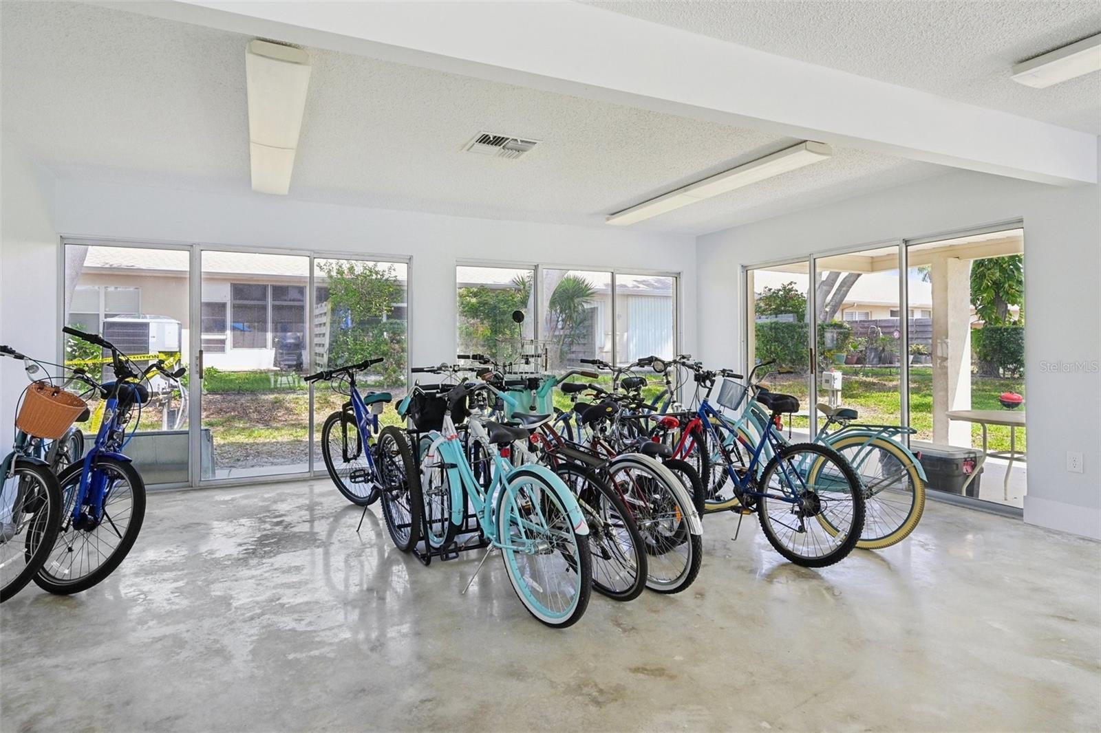 SABAL PALM GARDENS PH I - Residential
