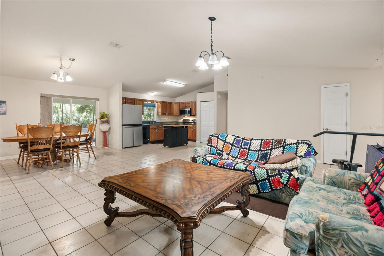 JACKSONS RIVER COUNTRY ESTATES - Residential