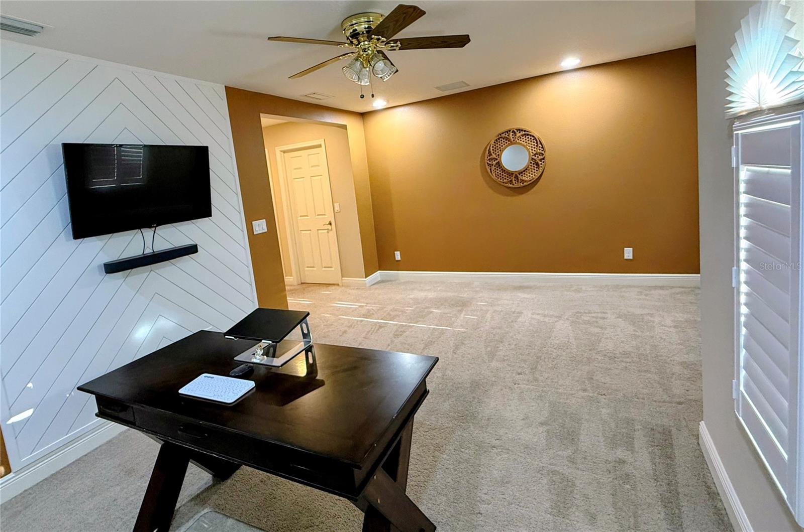 STARKEY RANCH VILLAGE 2 PH 2B - Residential Lease