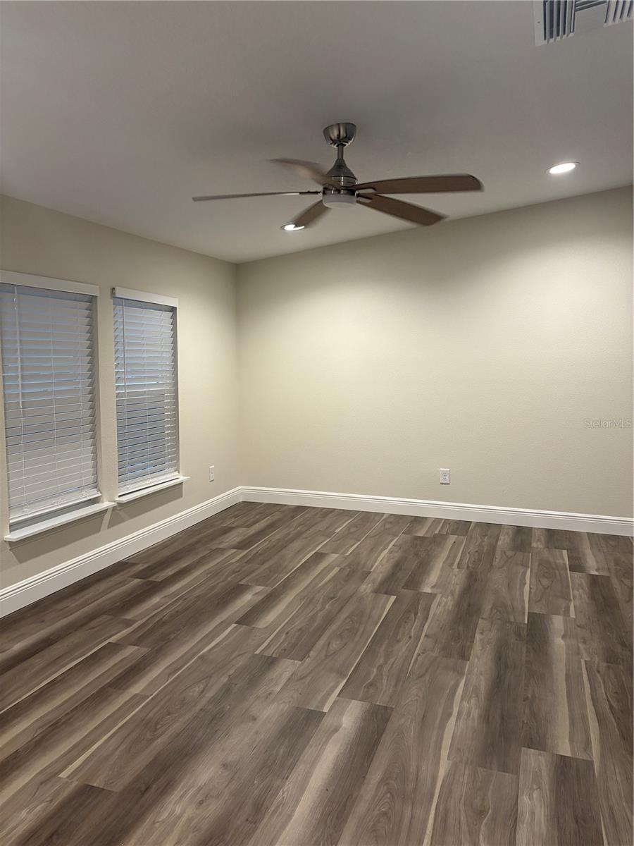 ACREAGE & UNREC - Residential Lease