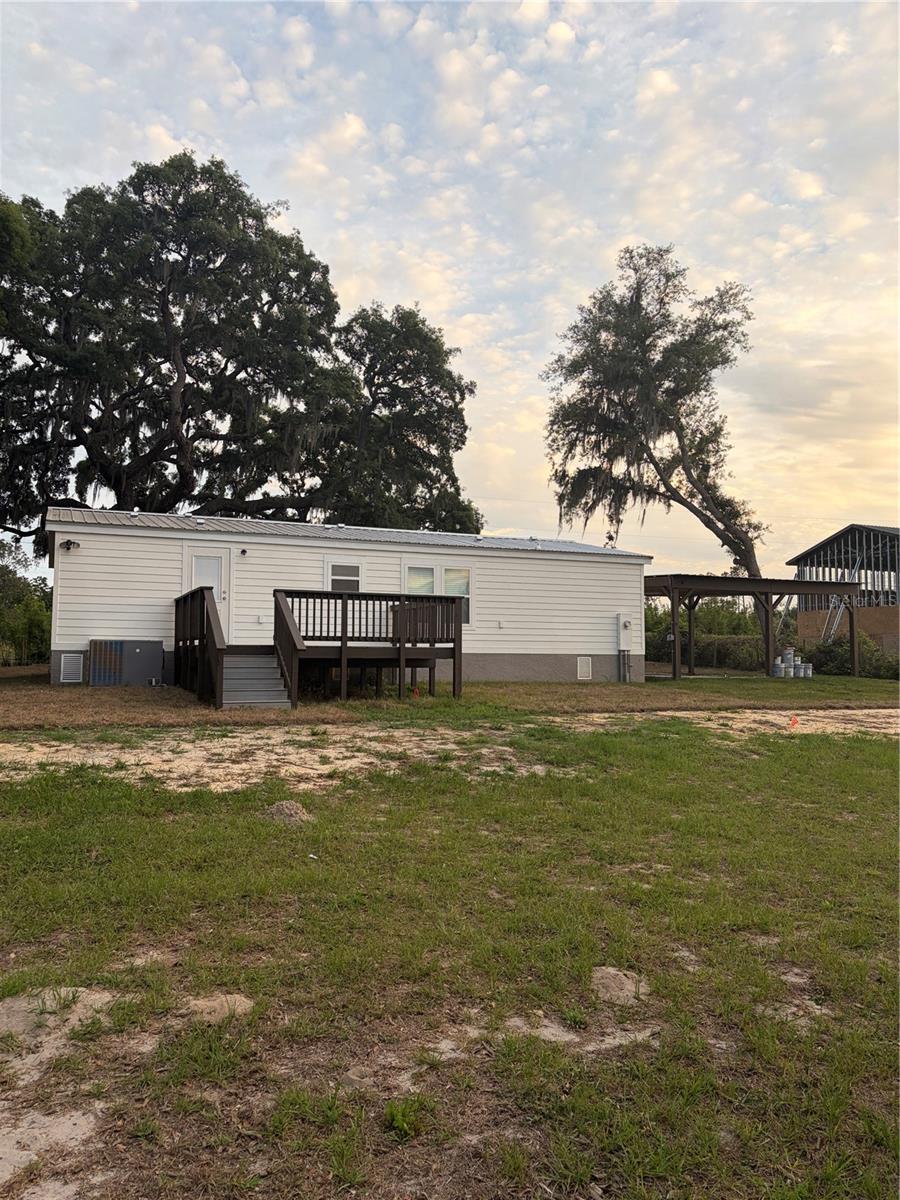 ACREAGE & UNREC - Residential Lease
