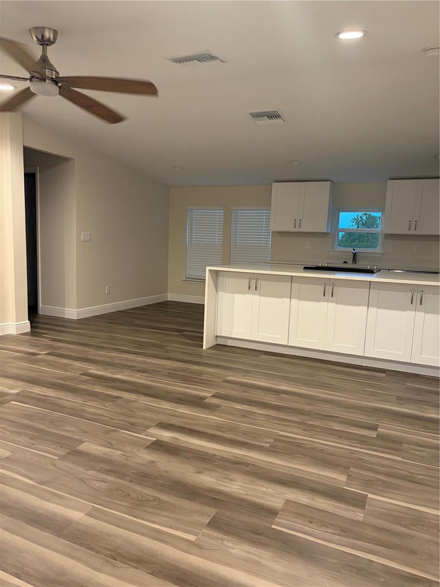 ACREAGE & UNREC - Residential Lease