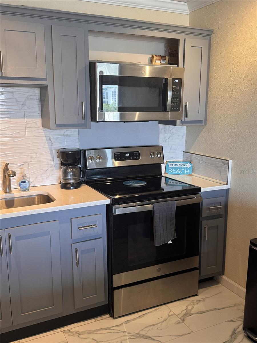 51 ISLAND WAY CONDO - Residential Lease