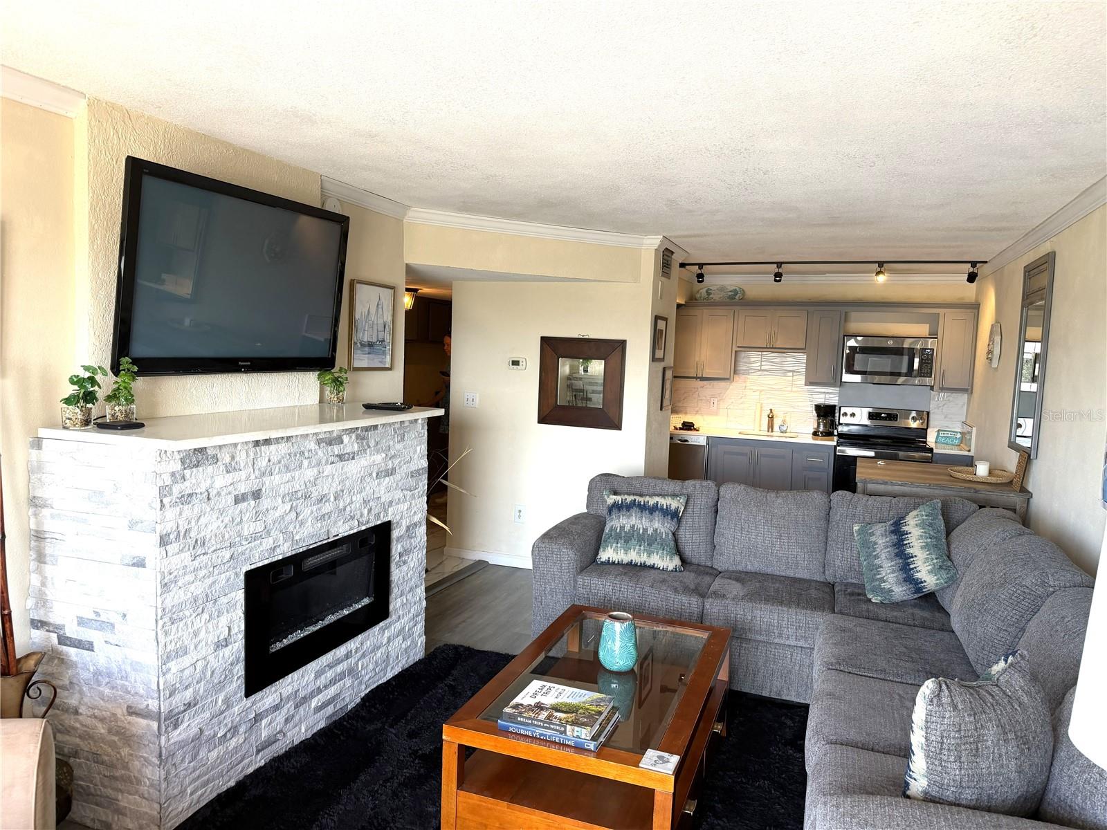 51 ISLAND WAY CONDO - Residential Lease