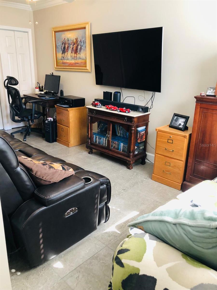 HILLCREST UR SUB - Residential
