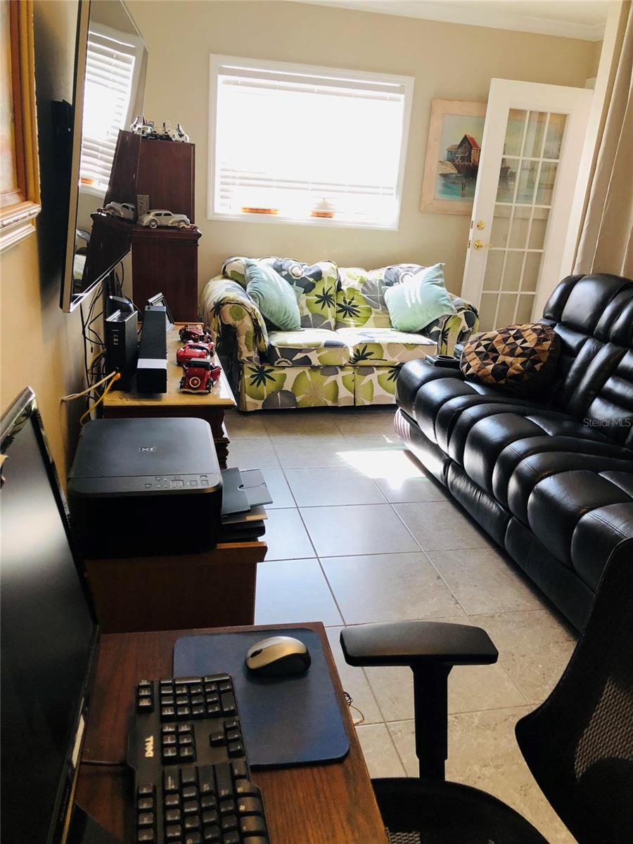 HILLCREST UR SUB - Residential