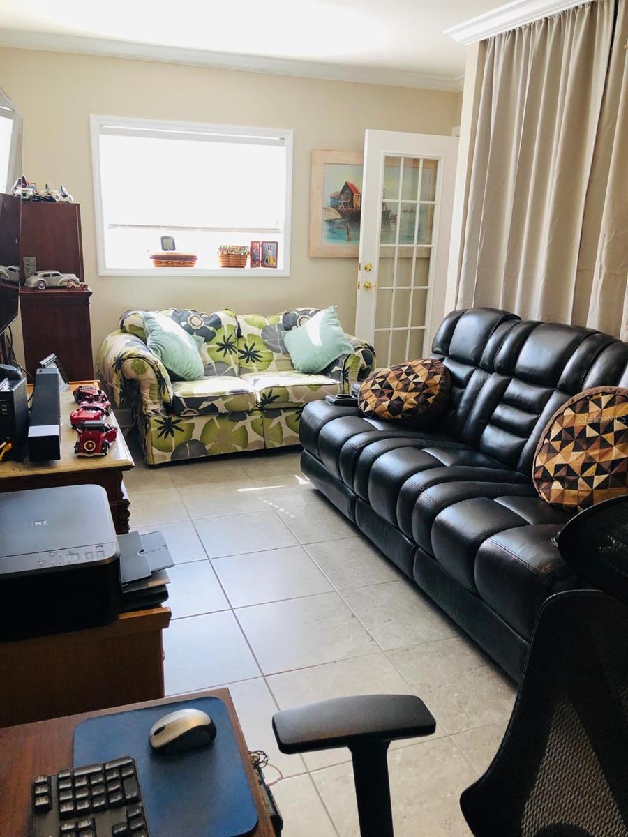 HILLCREST UR SUB - Residential