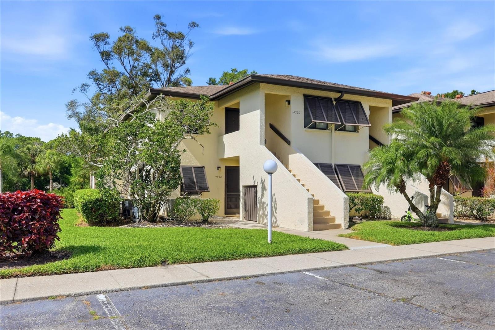 LONGWATER CHASE / THE MEADOWS - Residential