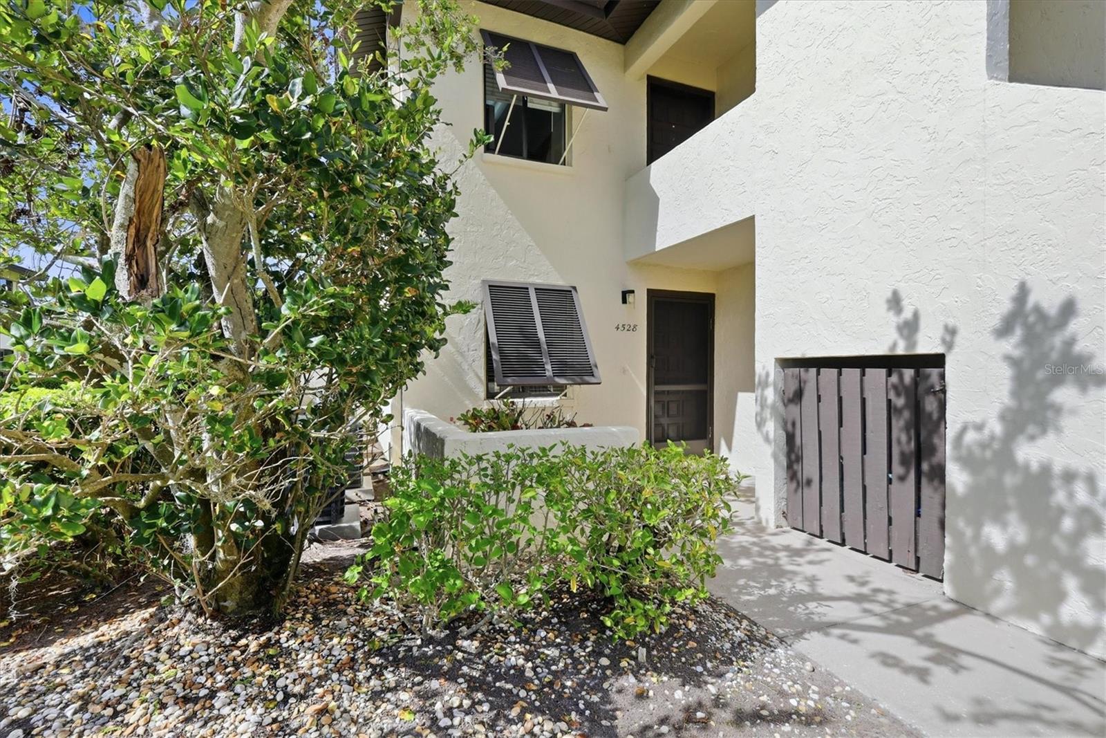 LONGWATER CHASE / THE MEADOWS - Residential