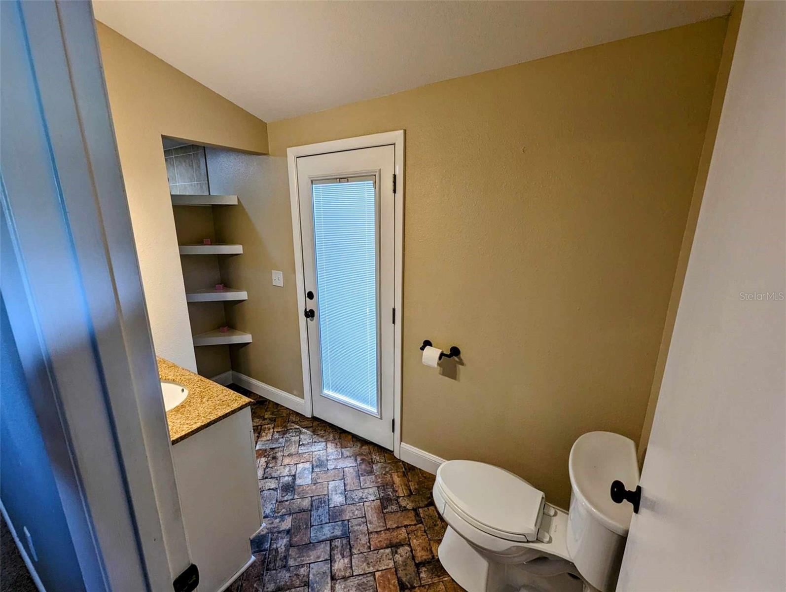 FLA HIGHLANDS CO SUB - Residential Lease