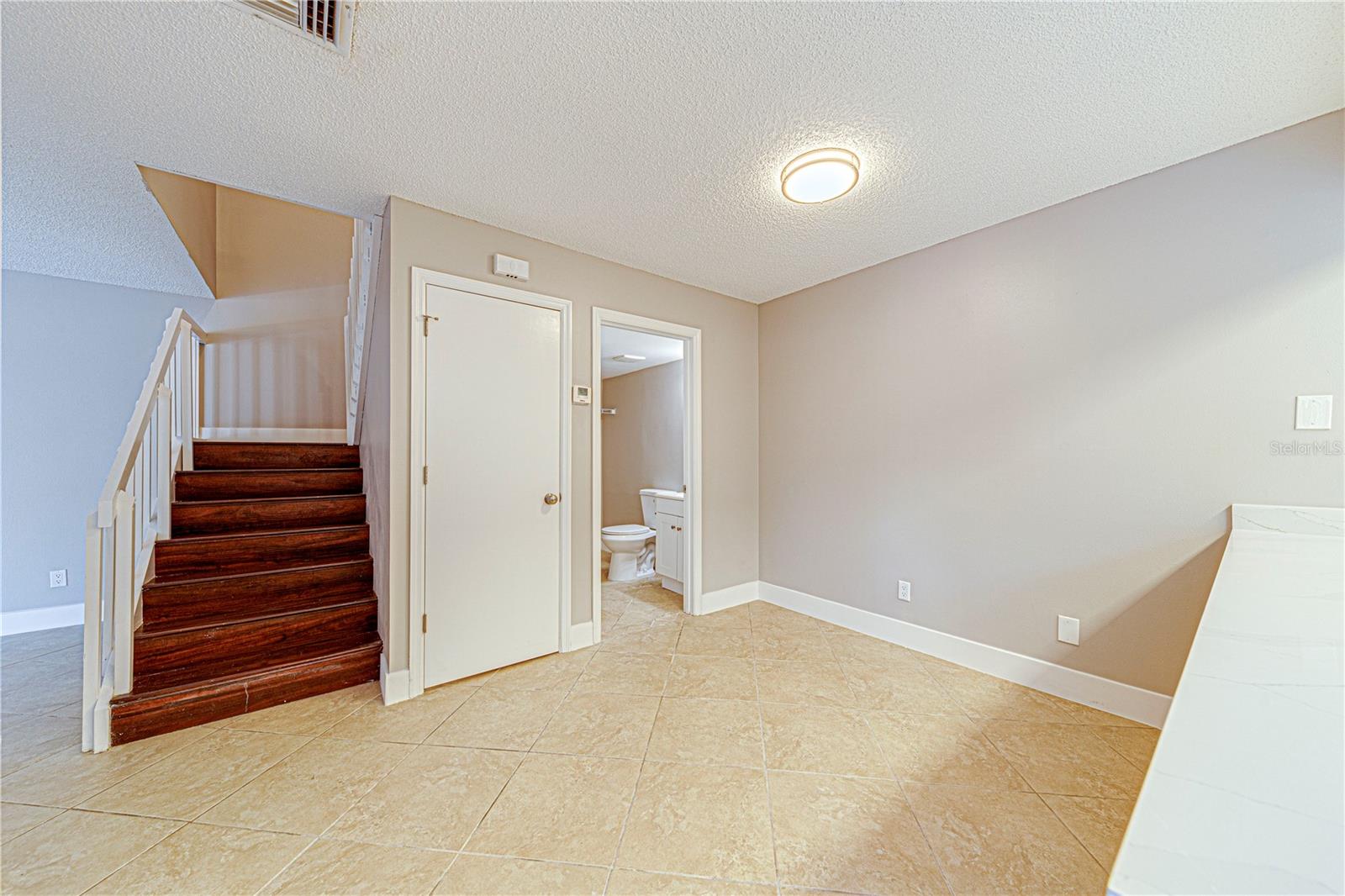LEESBURG ROYAL OAK ESTATES SUB - Residential
