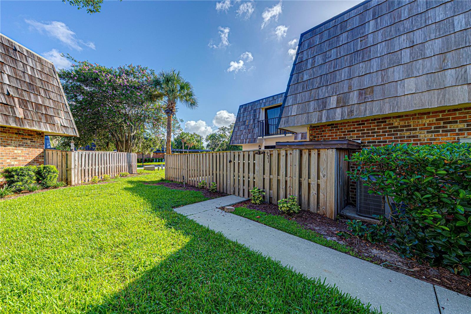 LEESBURG ROYAL OAK ESTATES SUB - Residential