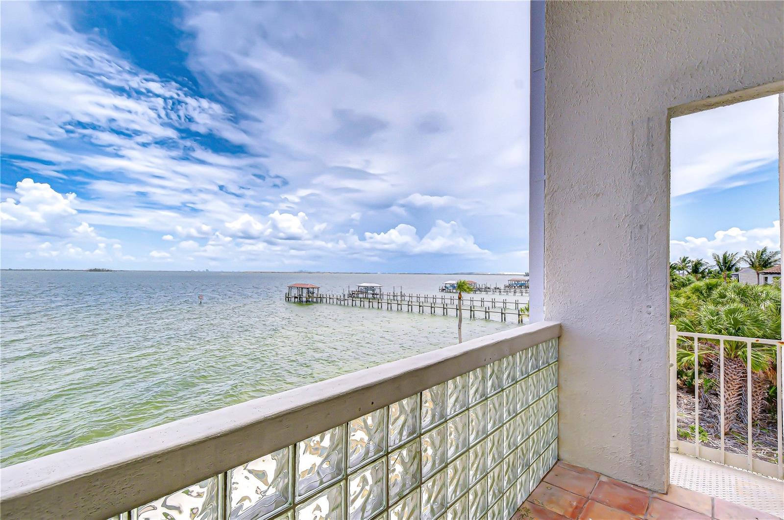 THE TIKI BAY CONDO - Residential