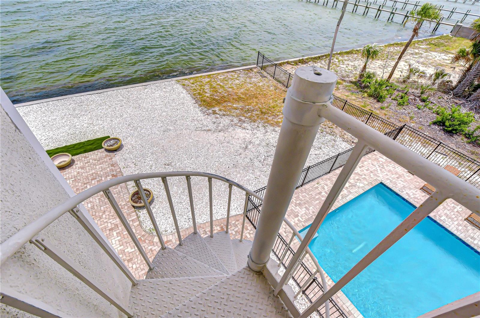 THE TIKI BAY CONDO - Residential