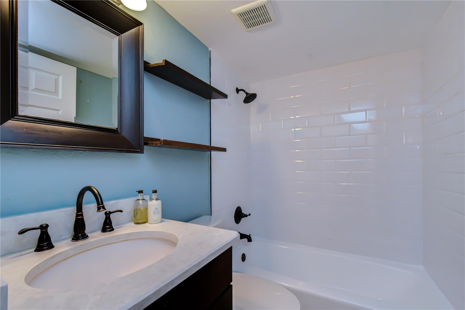 THE TIKI BAY CONDO - Residential