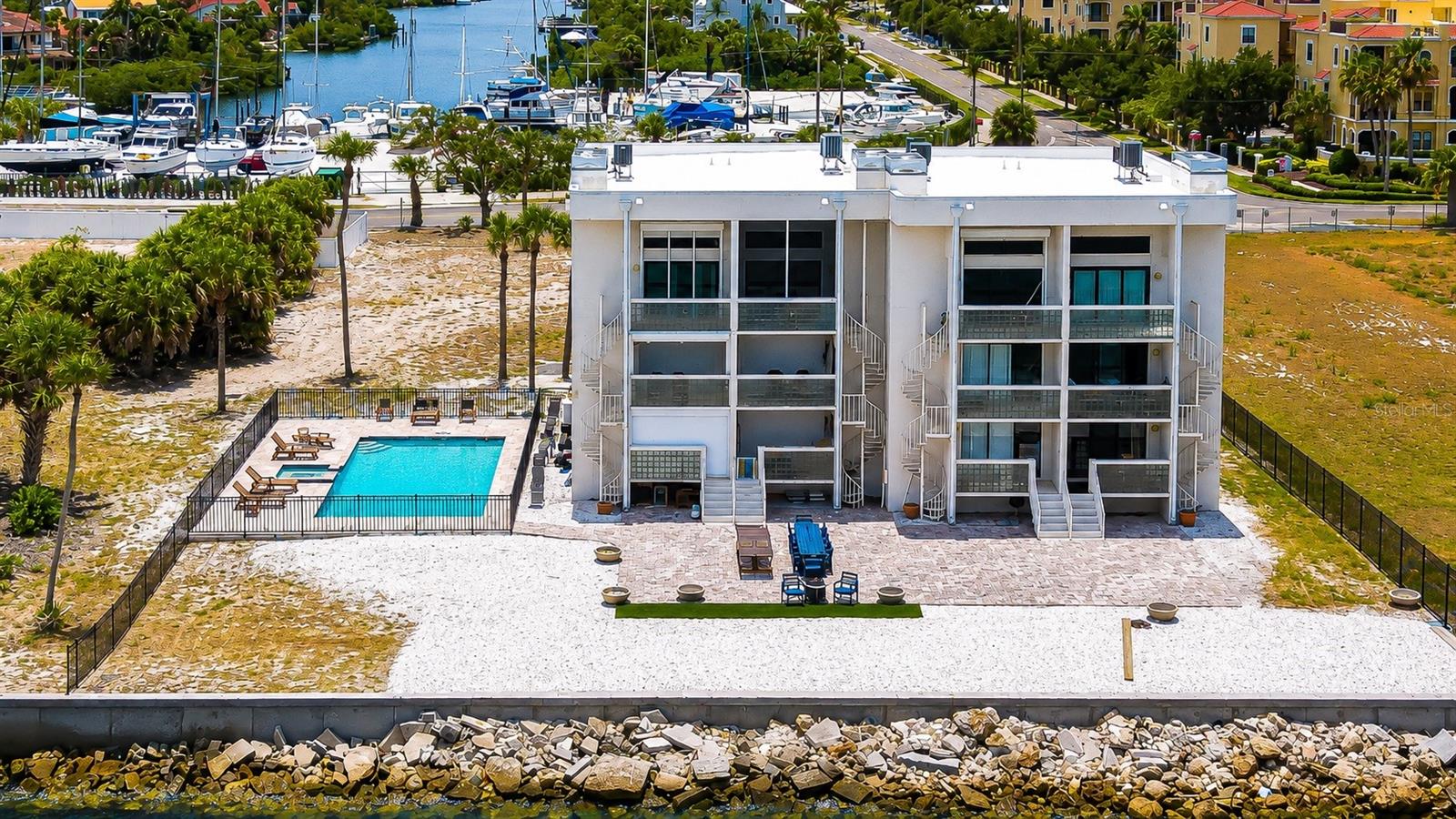 THE TIKI BAY CONDO - Residential