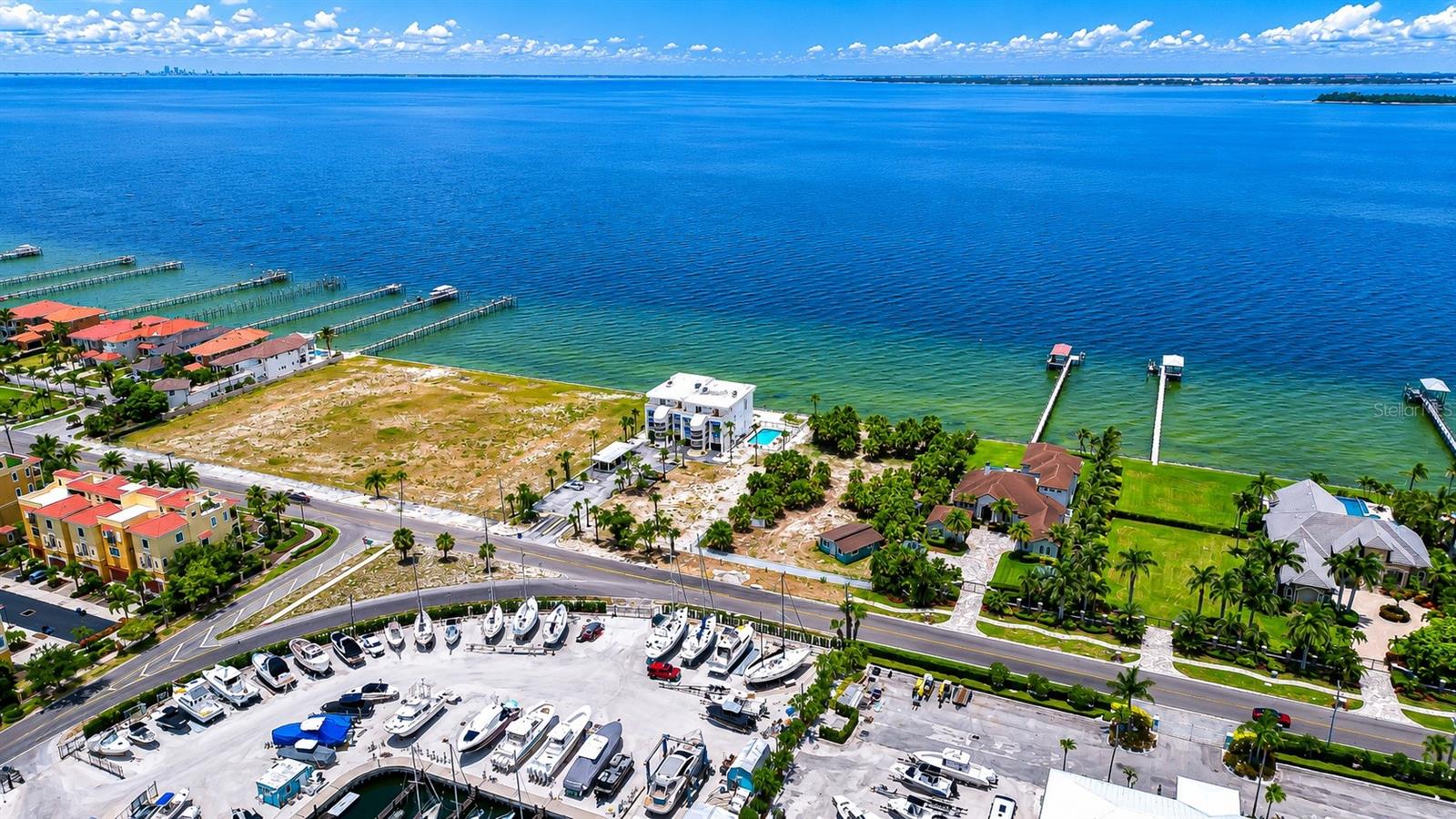 THE TIKI BAY CONDO - Residential