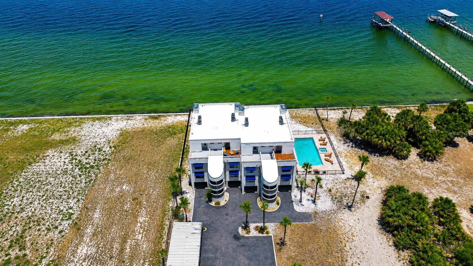 THE TIKI BAY CONDO - Residential
