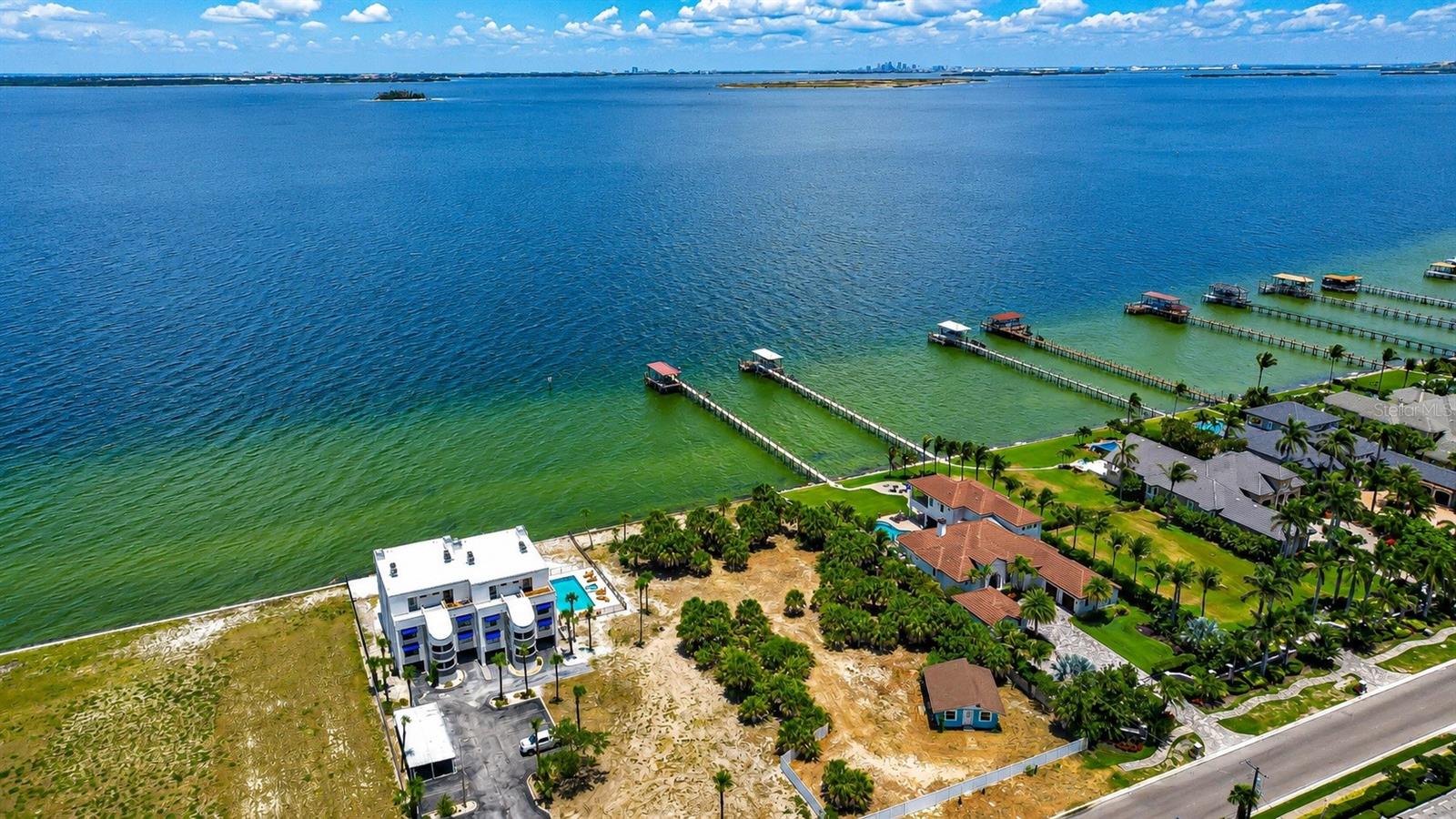 THE TIKI BAY CONDO - Residential