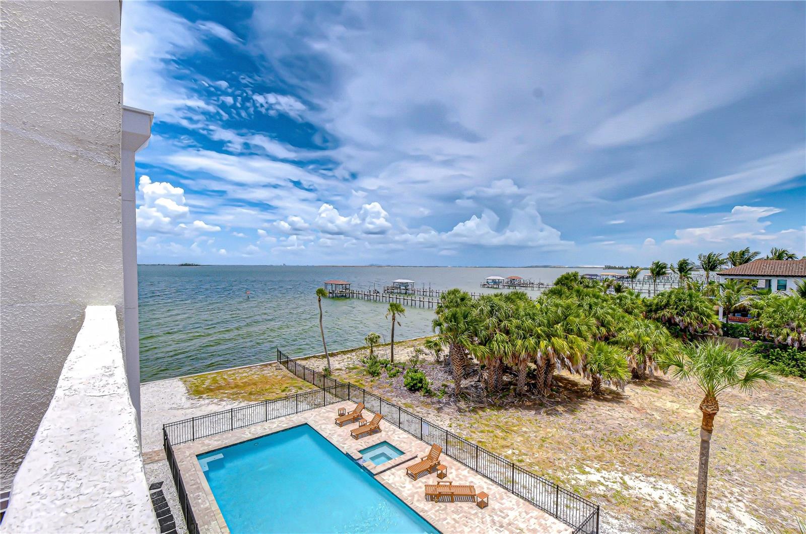 THE TIKI BAY CONDO - Residential