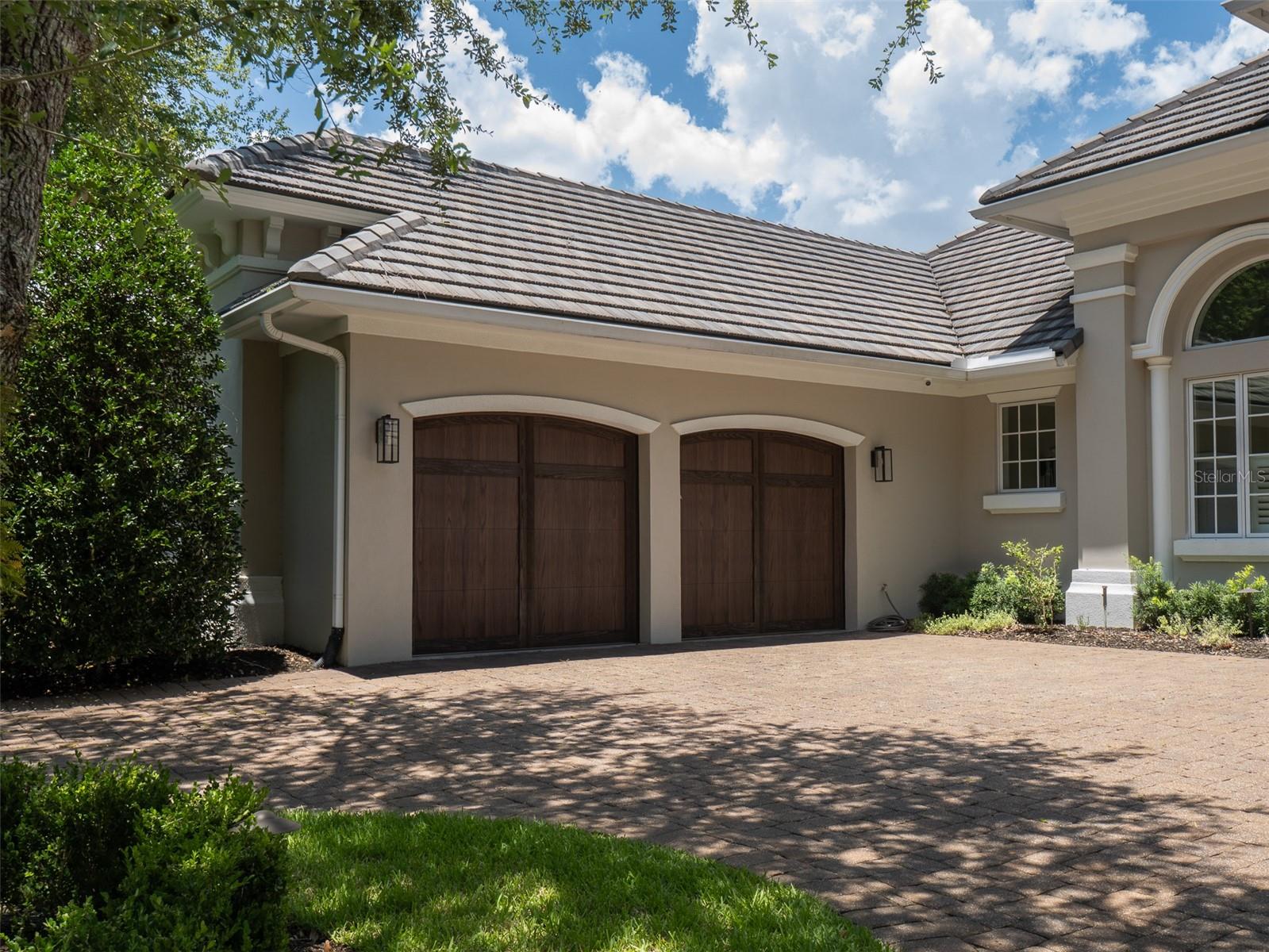 GOLDEN OCALA - Residential