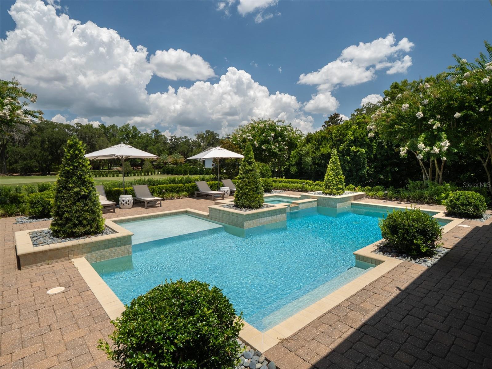 GOLDEN OCALA - Residential