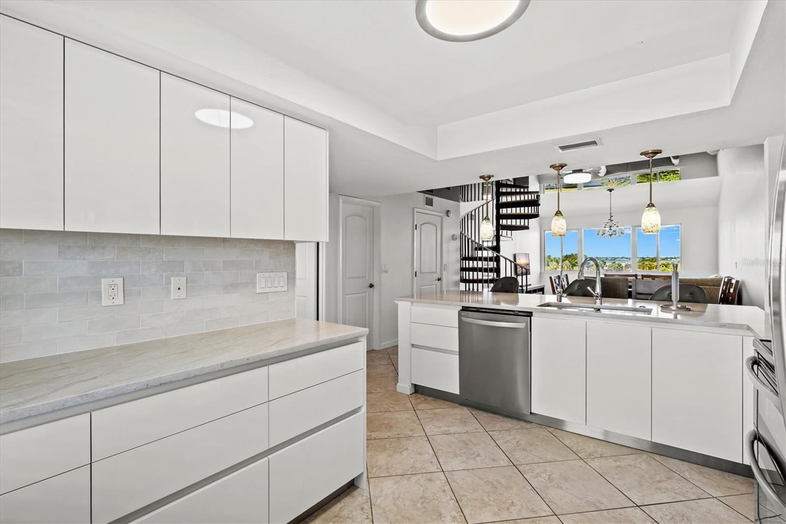 THE WATERWAY PH I - Residential Lease