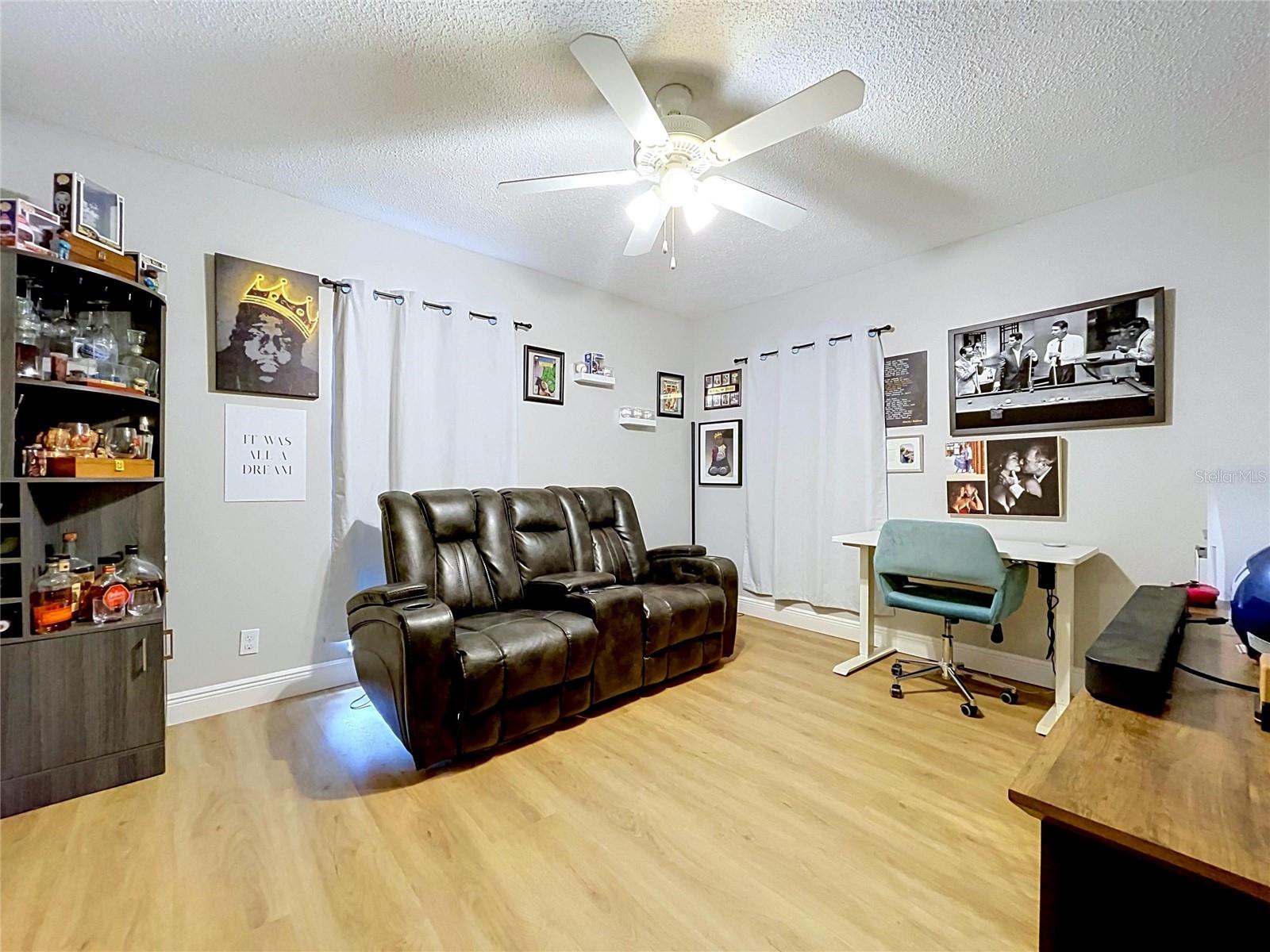 SOUTHWOOD HILLS UNIT 02 - Residential
