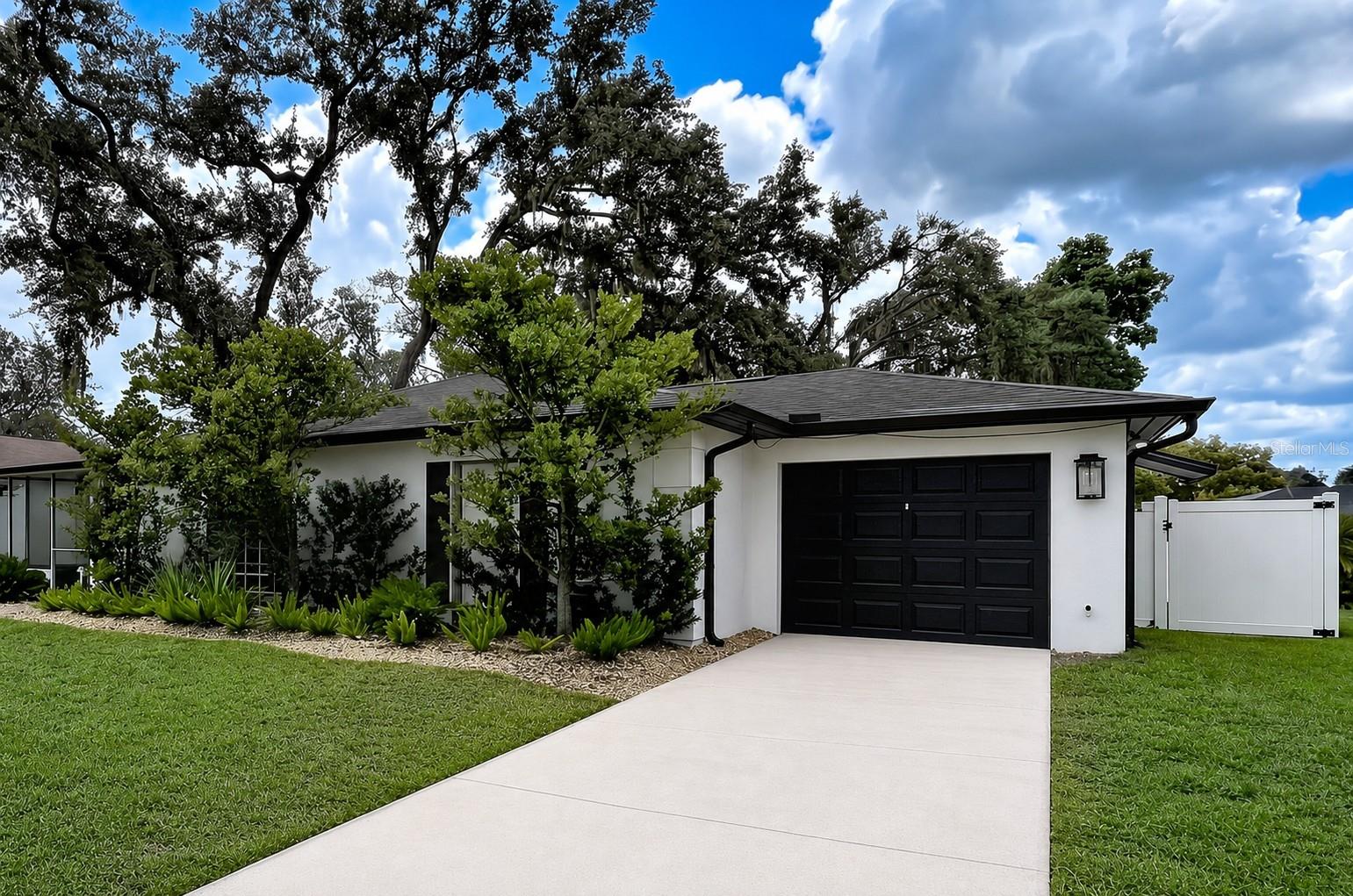 SOUTHWOOD HILLS UNIT 02 - Residential
