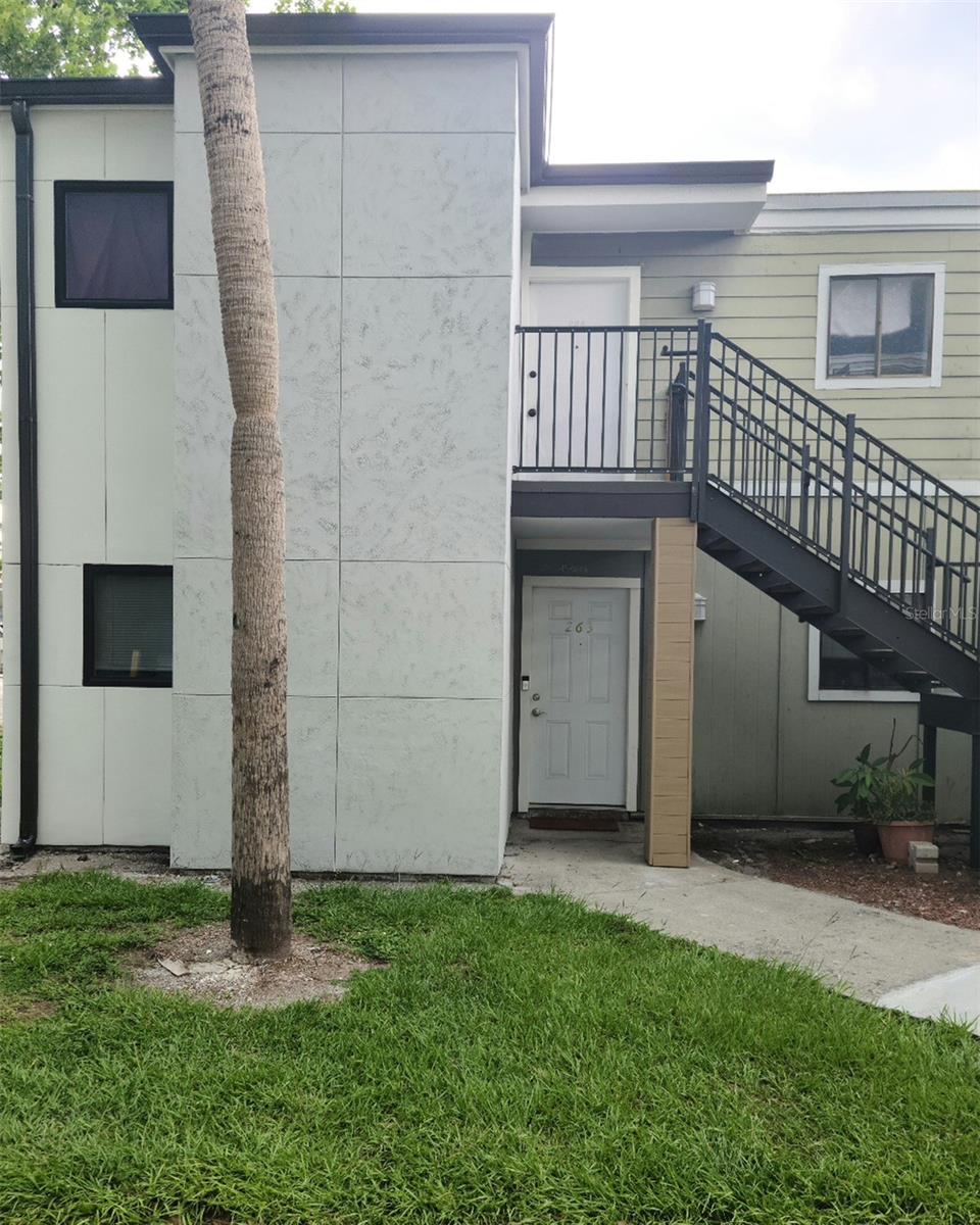 Great location for homeowner or investor. Located close to FullSail and UCF and major roads, shopping, eating and more. Don't hesitate to see this one before it is gone!