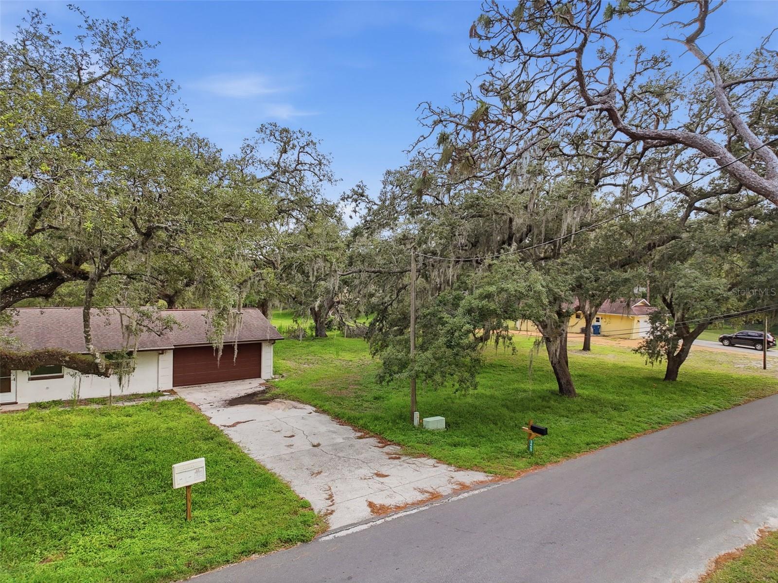 LAKEWOOD - Residential