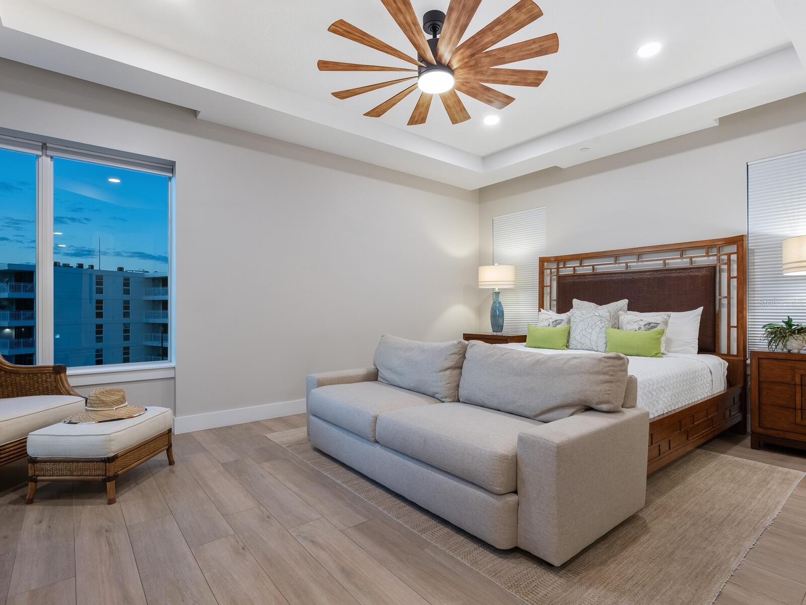 BEACH HOUSE RESIDENCES - Residential