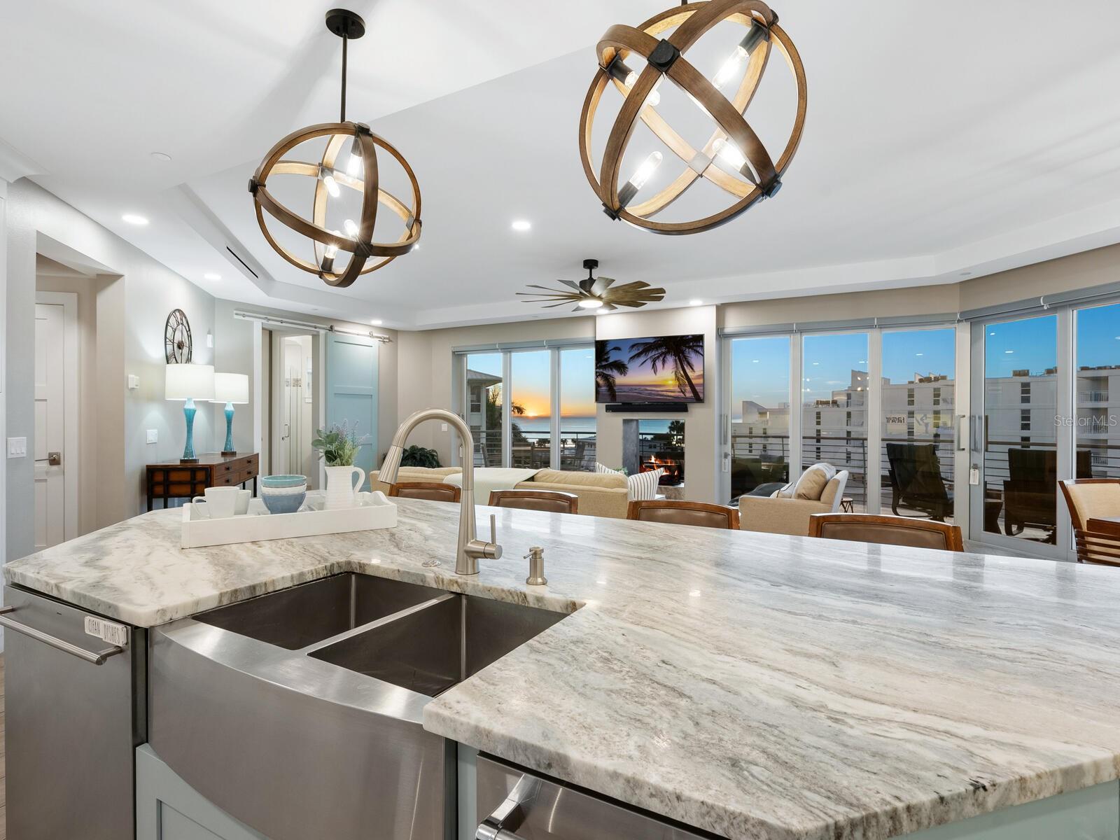 BEACH HOUSE RESIDENCES - Residential