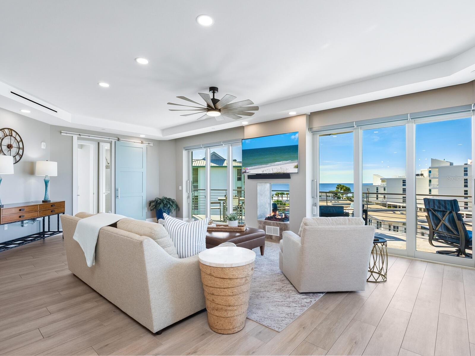 BEACH HOUSE RESIDENCES - Residential