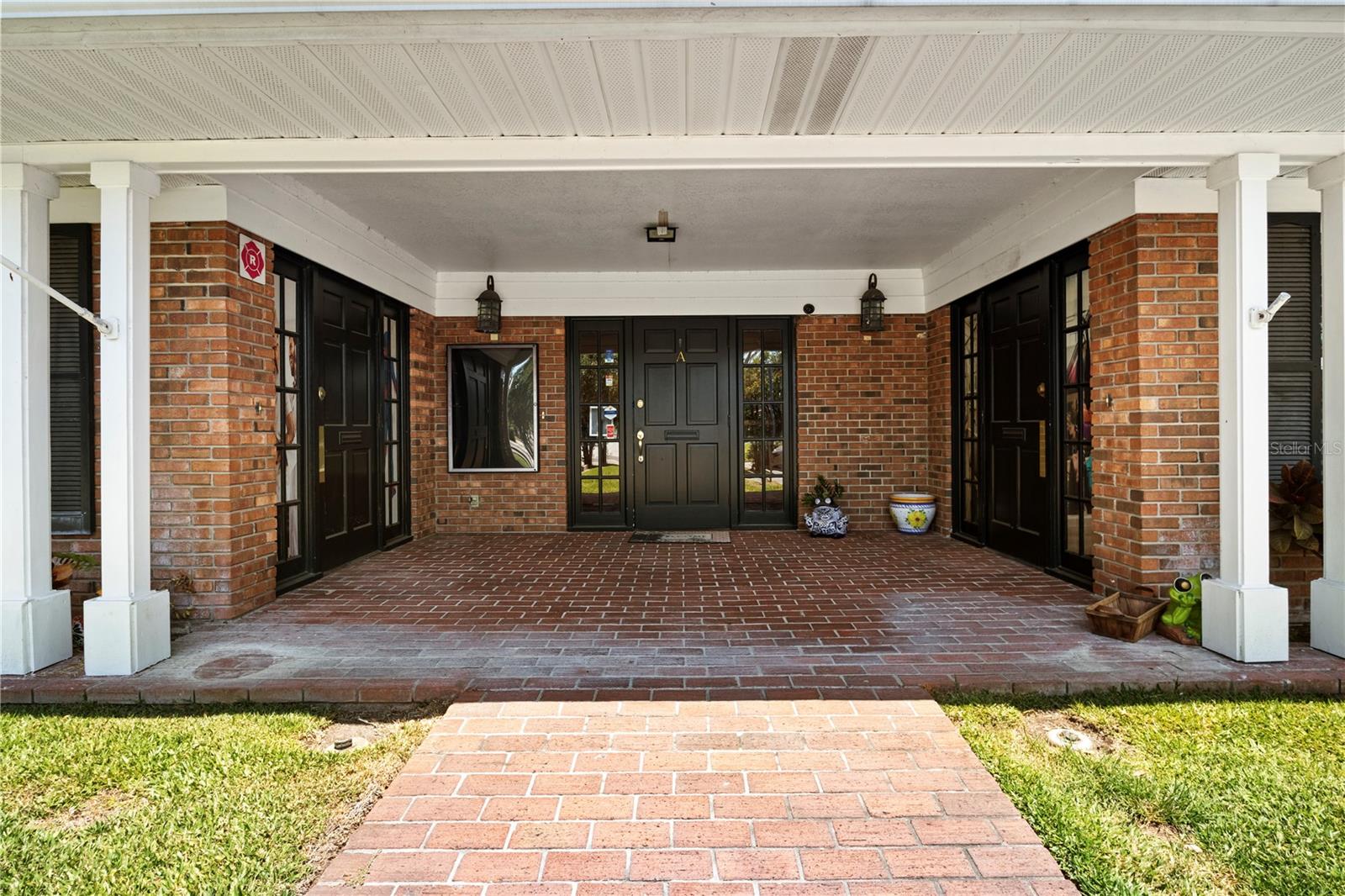 LAMBRECHTS REP - Commercial Sale