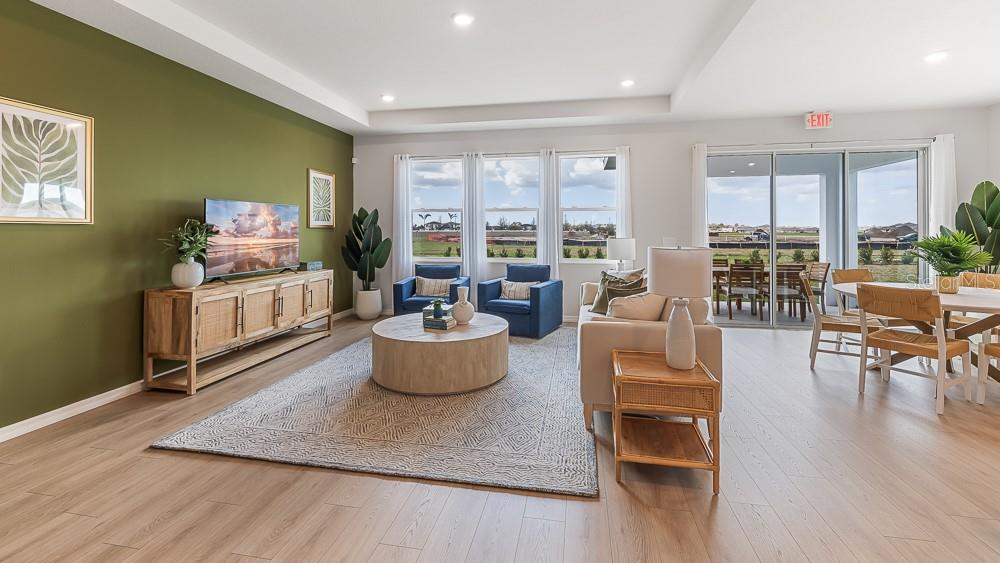 STAR FARMS AT LAKEWOOD RANCH - Residential