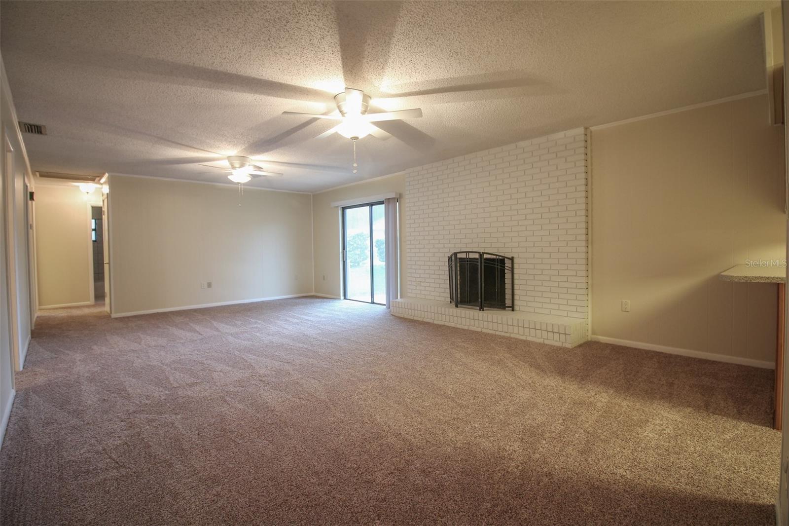 SCOTTSWOOD EAST UNIT 1 - Residential Lease