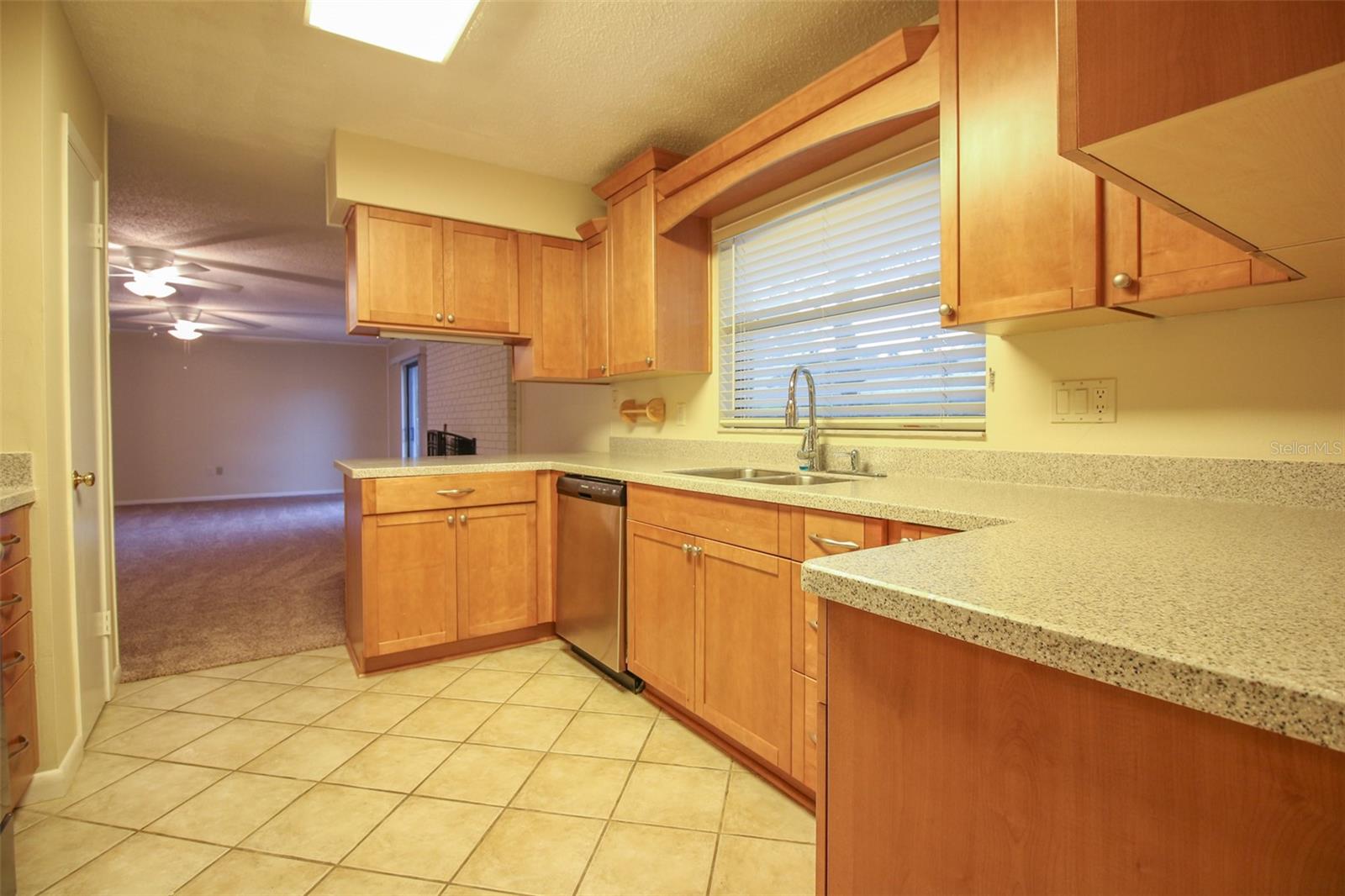SCOTTSWOOD EAST UNIT 1 - Residential Lease