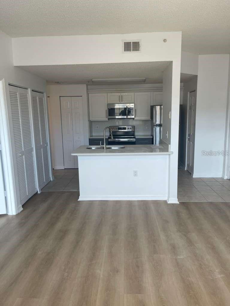 PALMS VILLA RESIDENCES - Residential Lease