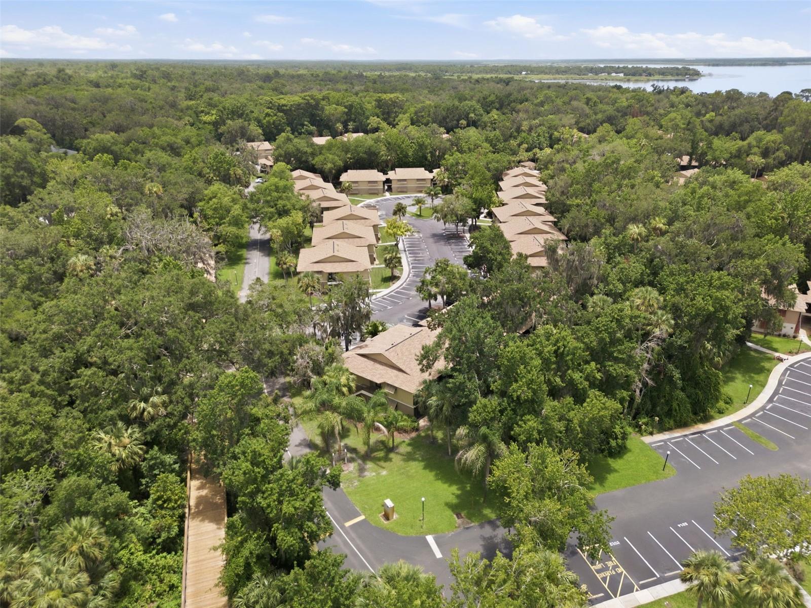 LAKESIDE CONDO APTS - Residential